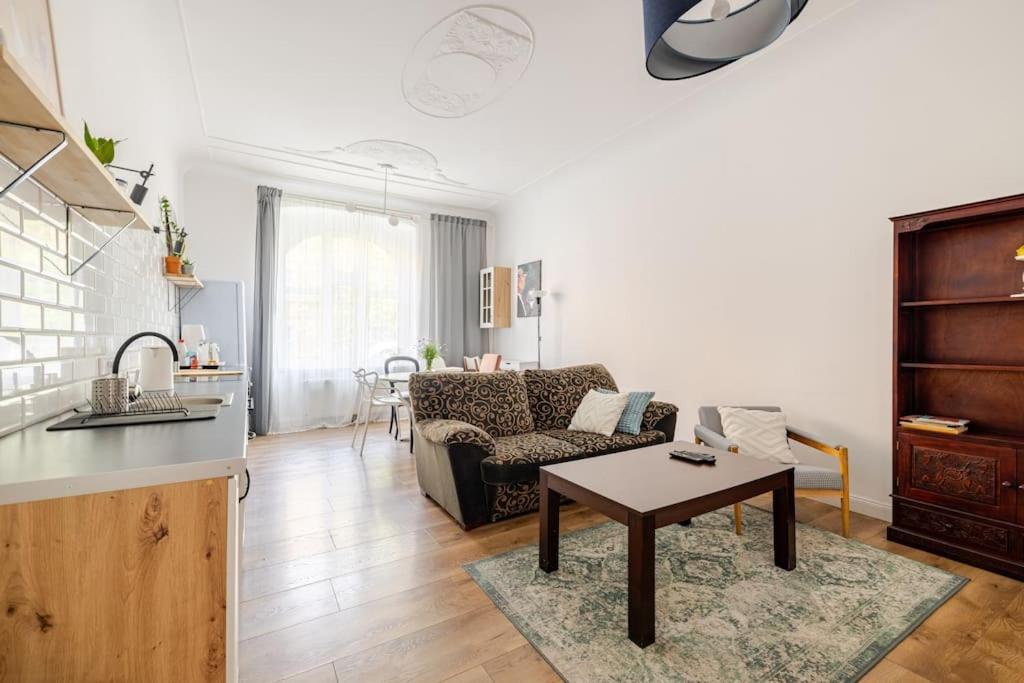 Apartament Rozeta Centrum 6Os Legnica Kültér fotó