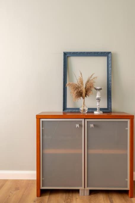 Apartament Rozeta Centrum 6Os Legnica Kültér fotó